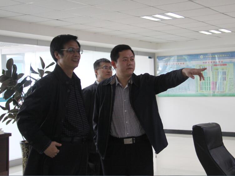 郑州飞道科技有限公司总经理赵展一行到万邦公司调研,万邦公司董事长