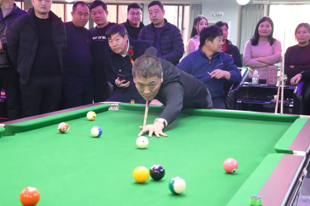 万邦集团热烈祝贺石家班台球俱乐部万邦店盛大开业(图8) 万邦集团热烈祝贺石家班台球俱乐部万邦店盛大开业(图8)