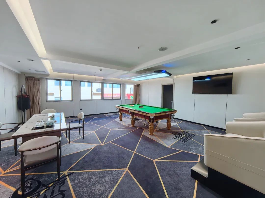 万邦集团热烈祝贺石家班台球俱乐部万邦店盛大开业(图14) 万邦集团热烈祝贺石家班台球俱乐部万邦店盛大开业(图14)