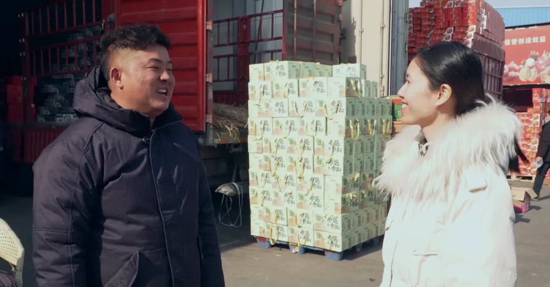 《郑州日报》“我的网格故事”系列报道:万事“网”来帮 守护“菜篮子”里的幸福年(图2) 《郑州日报》“我的网格故事”系列报道:万事“网”来帮 守护“菜篮子”里的幸福年(图2)